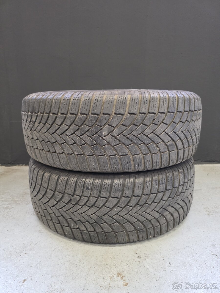 2x zimní pneu Bridgestone 235/55R18