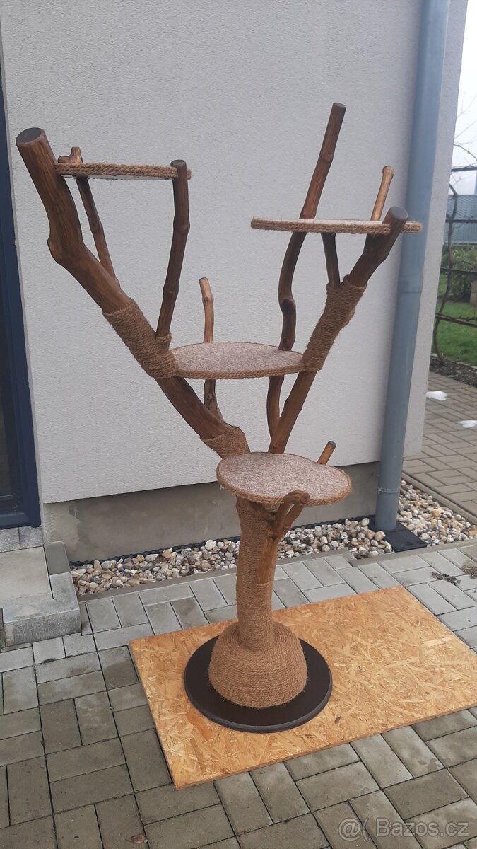 Kocici strom - škrabadlo pro kocky