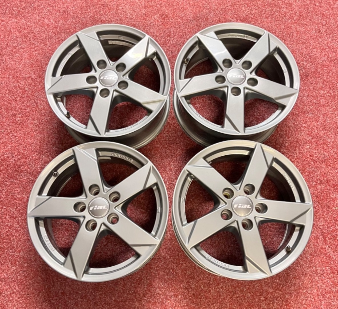 5x112 R16 alu disky Rial - ET 33