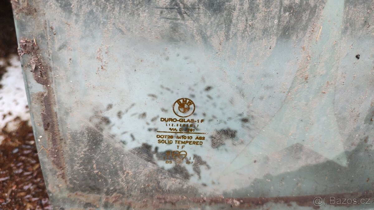 BMW e12 e28 zadní okna