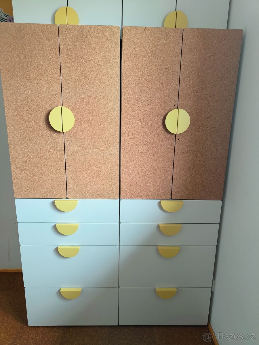 Dětská šatní skříň Ikea Smästad