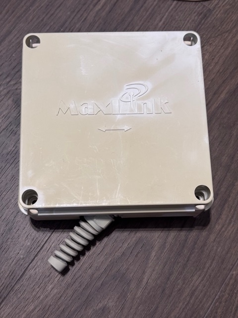 Anténa MAXLINK MIMO 2xSMA 18dbi pro routerboard