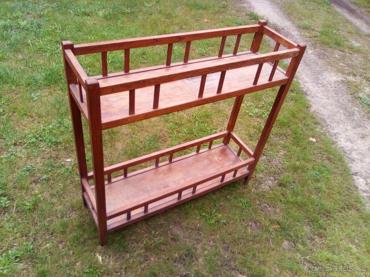 Velký dubový kytkový etažér