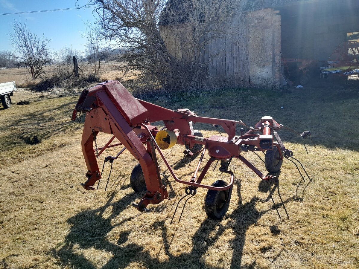 prodám nesený obraceč sena Potinger 440