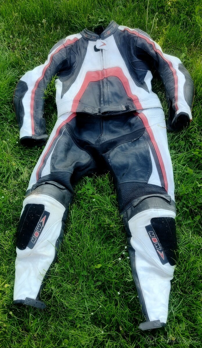 Kožená kombinéza na moto vel. 54