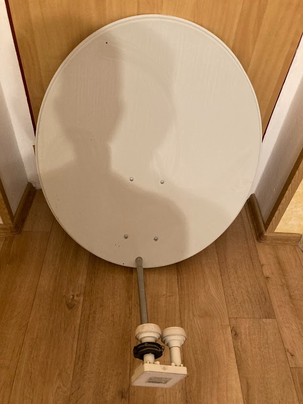 Satelitní parabola.