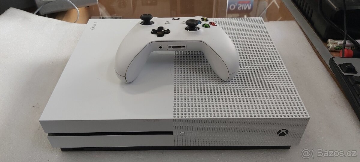 Microsoft xBox one S 1 TB