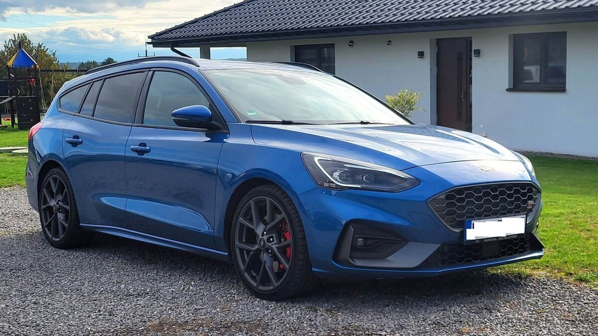 Ford Focus ST /r.v 2020 / 2.3 Benzin 206kW / Najeto 78000 Km