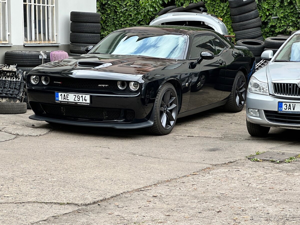 Dodge Challenger 6.4 SRT SCATPACK
