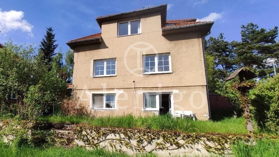 Prodej rodinného domu 275m2, pozemek 676m2, ul. Nad višňovko