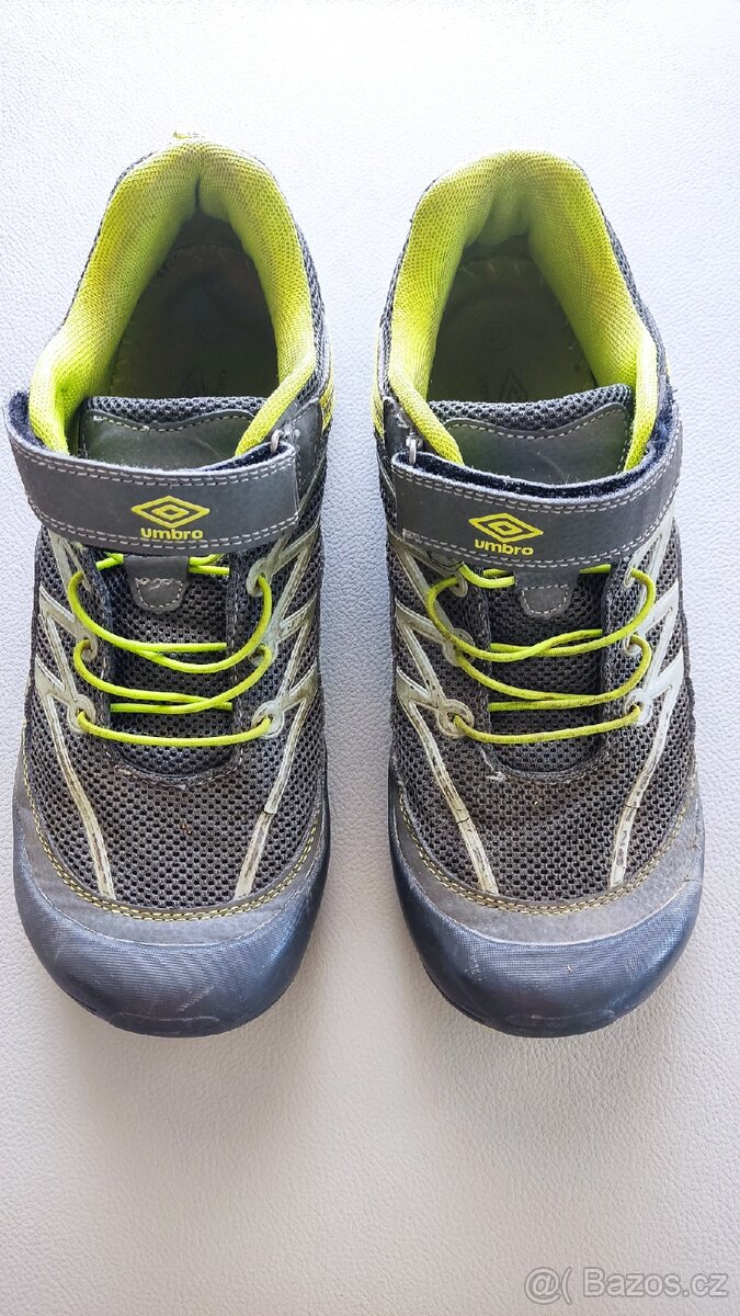 Trekové boty Umbro