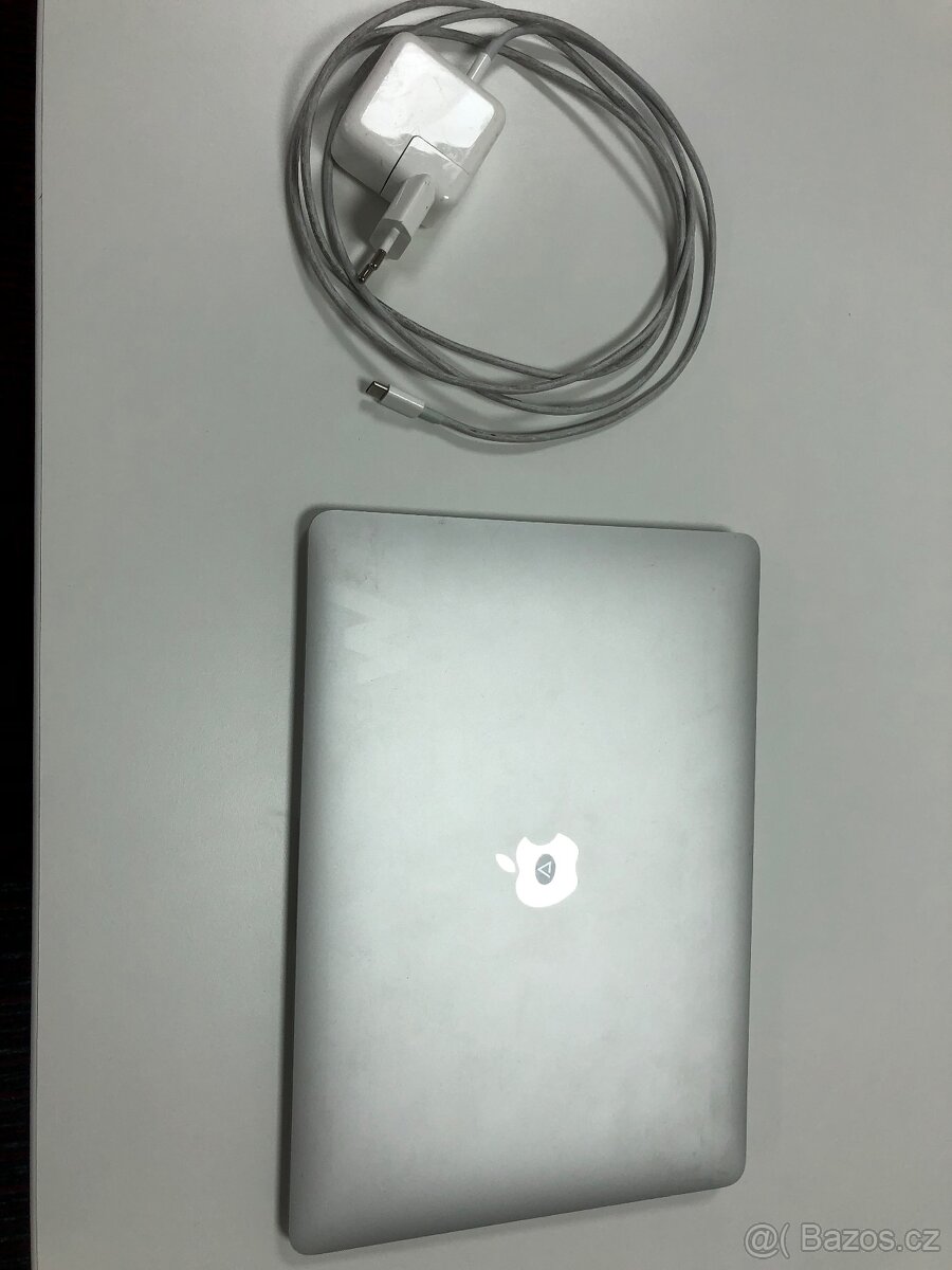 MacBook Air 13inch A1932 SLEVA