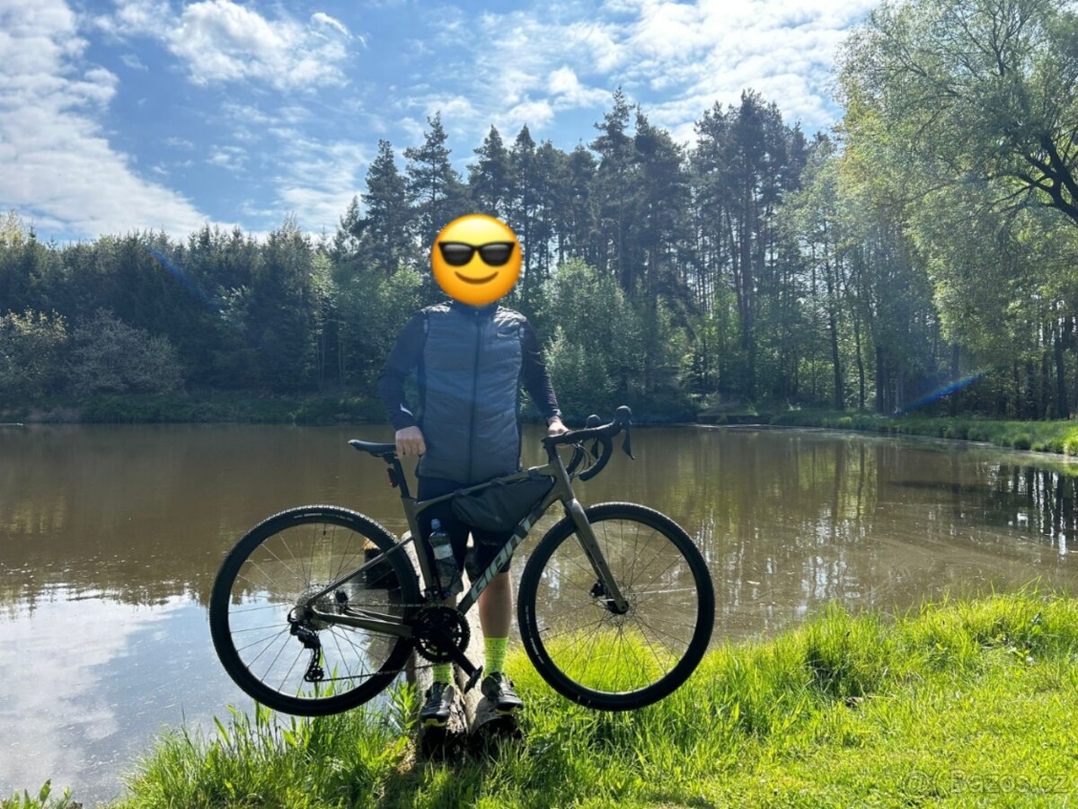 Gravel Giant Revolt 0, model 2024, velikost M