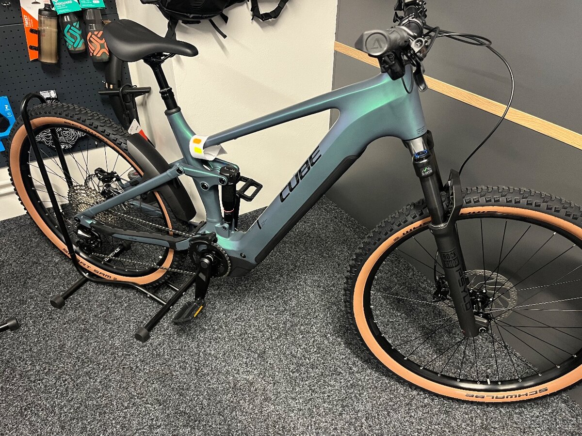 CUBE Stereo Hybrid ONE22 RACE 800 vel.XL 2025 NOVÉ