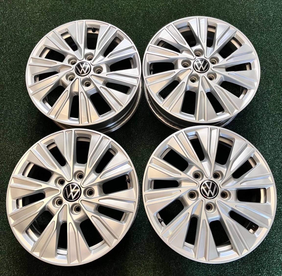 5x120 R17 Volkswagen T7 Originál Alu disky - ET 60