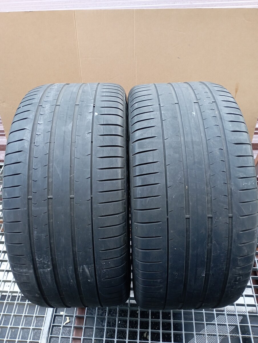 Letní sada pneu 245/40/20 a 275/35/20 runflat