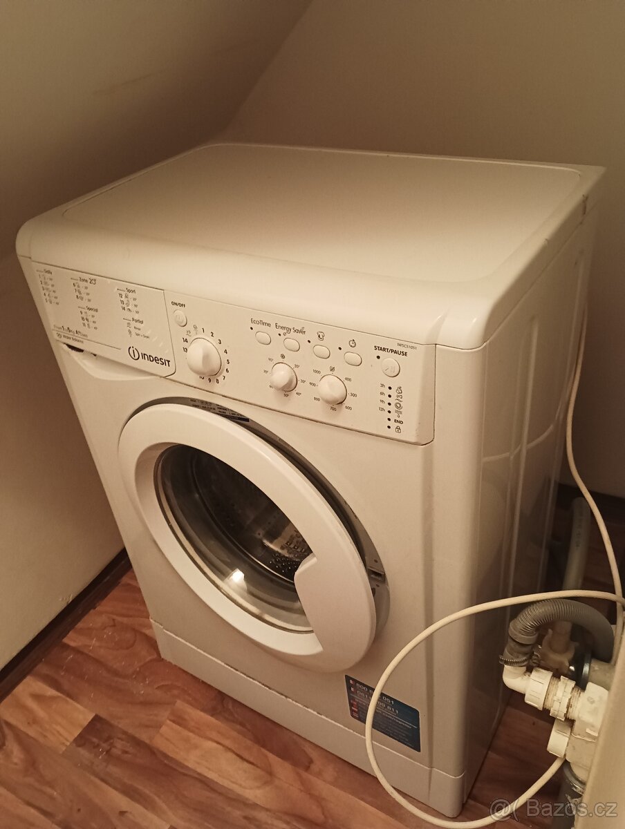 Prodám - Plně Funkční Pračku Indesit 5 KG Slim