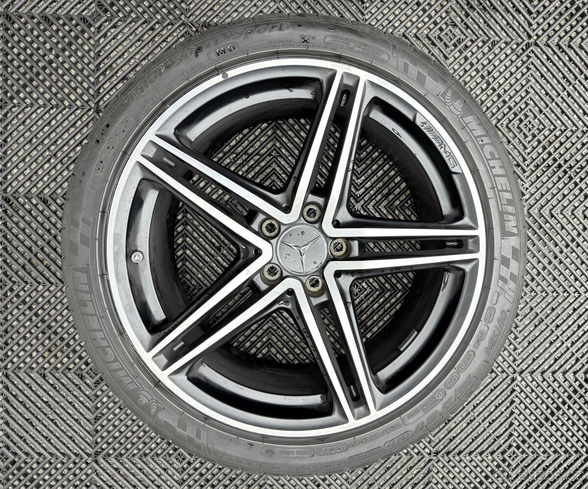 Kola Mercedes Amg GT S C190 19'/20'