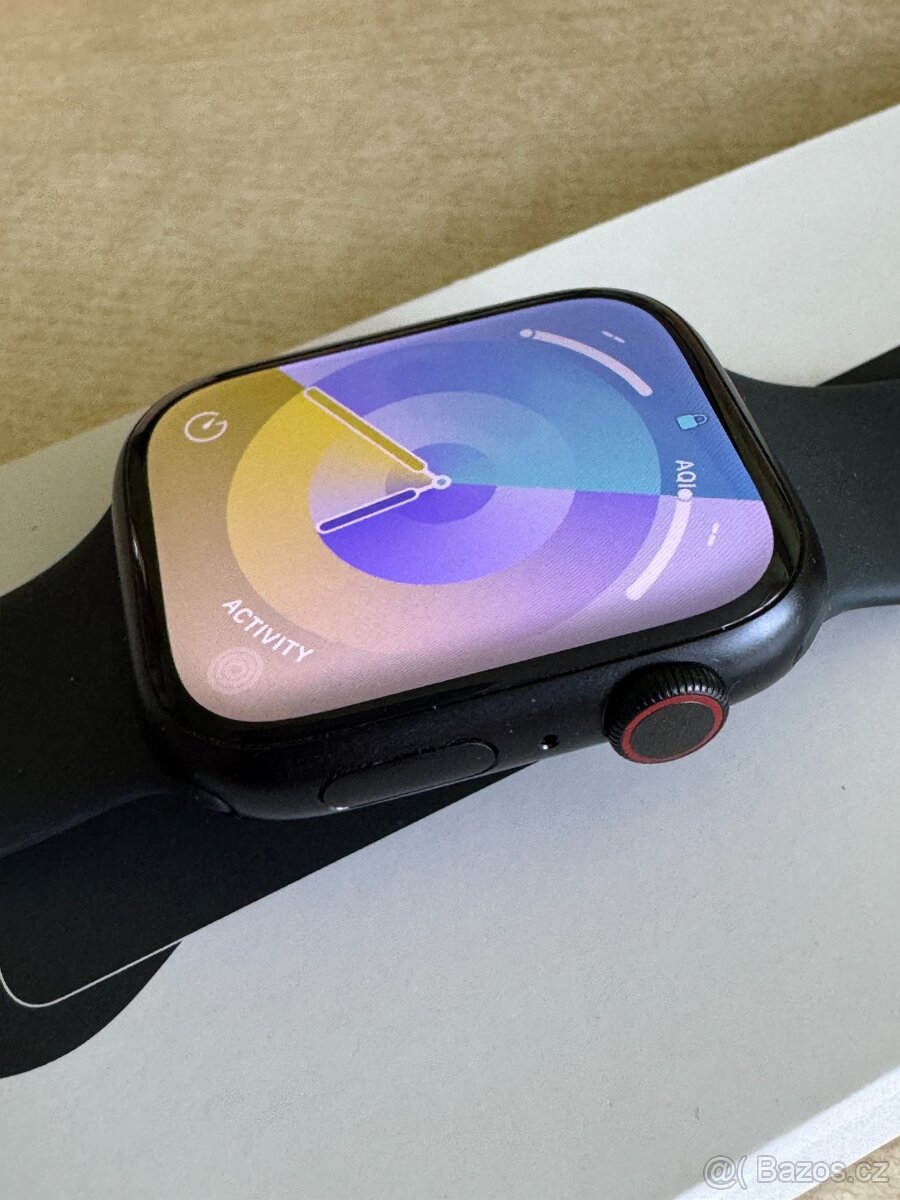 Apple Watch 9 45mm Cellular - temně inkoustový hliník