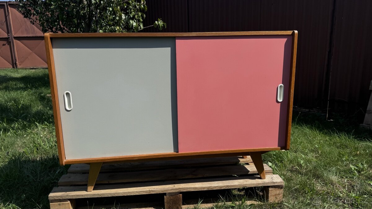 Retro komoda U - 452 Jiří Jiroutek