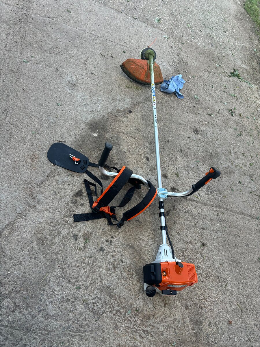 Sekání křovinořezem