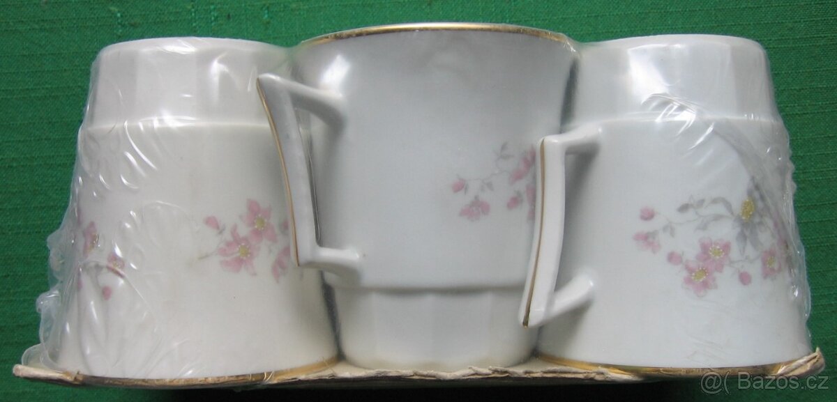 Porcelánové hrnky čajové