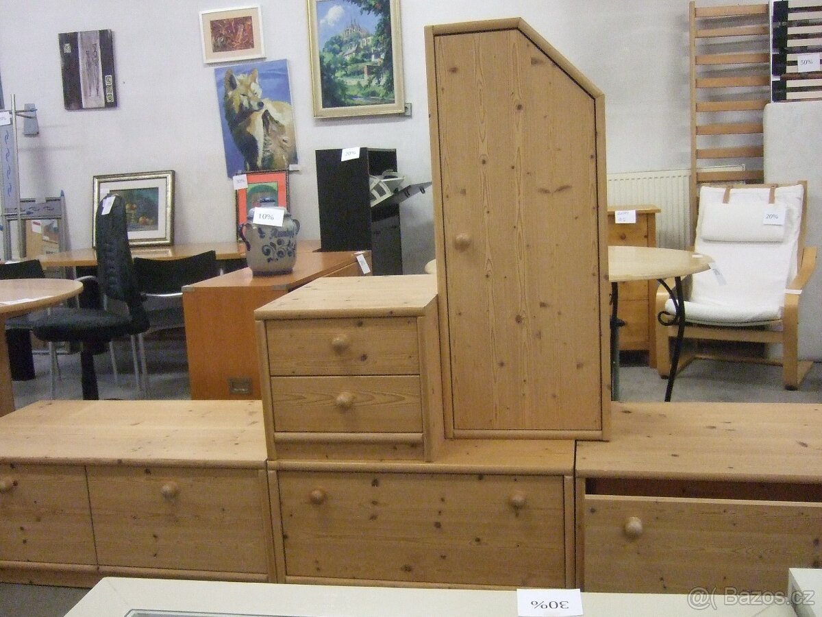 Masivní 5ti dílná stěnka