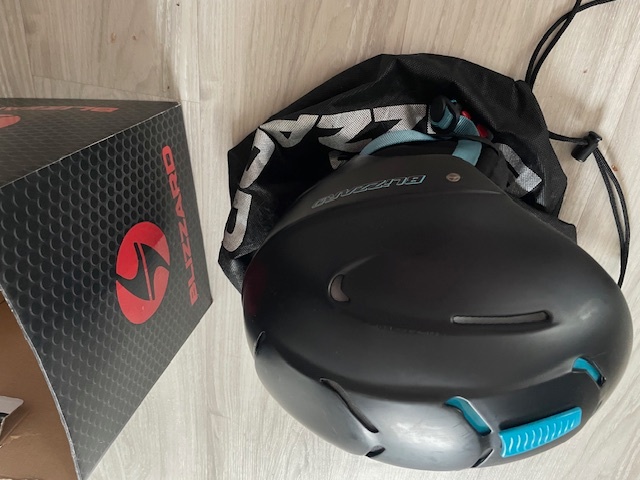 Lyžařská přilba Blizzard black matt neon blue 52-56 cm