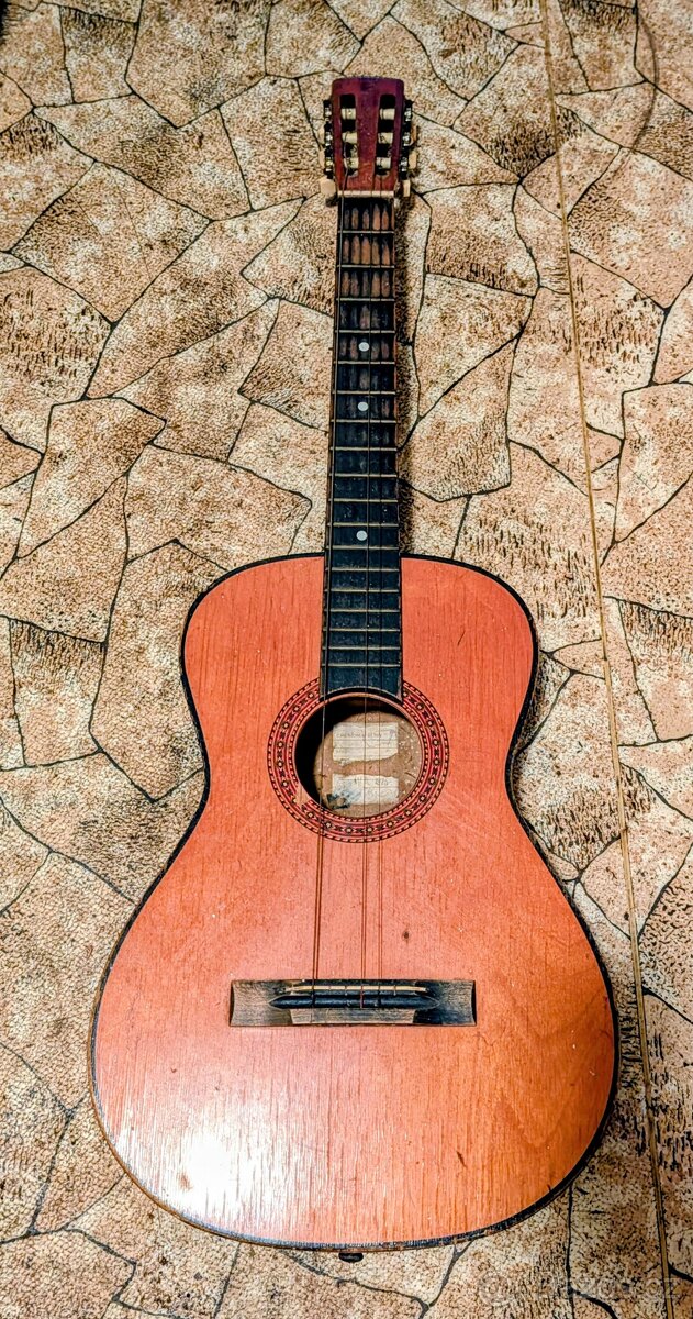 Kytara Cremona Luby 1975