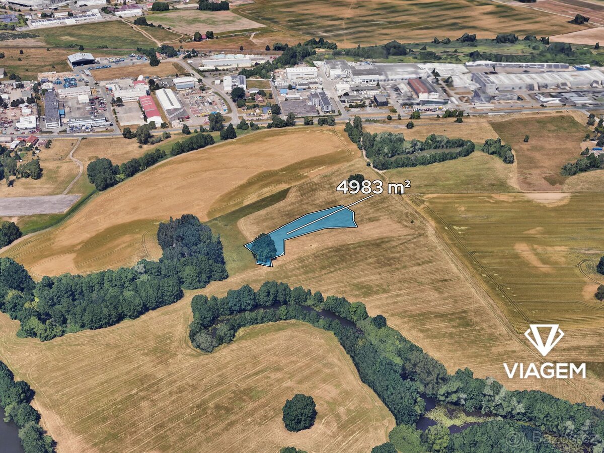 Pole 4 983 m², Podíl 13 % o výměře 623 m²