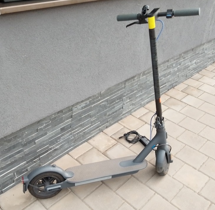 Elektrická koloběžka XIAOMI