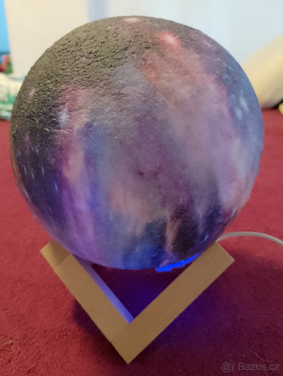 Svítící měsíc lampa