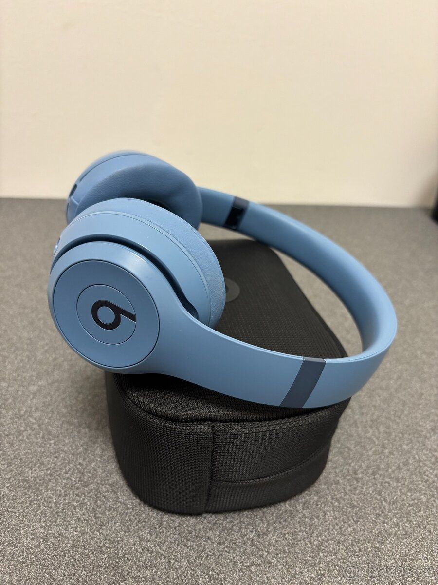 Beats Solo 4