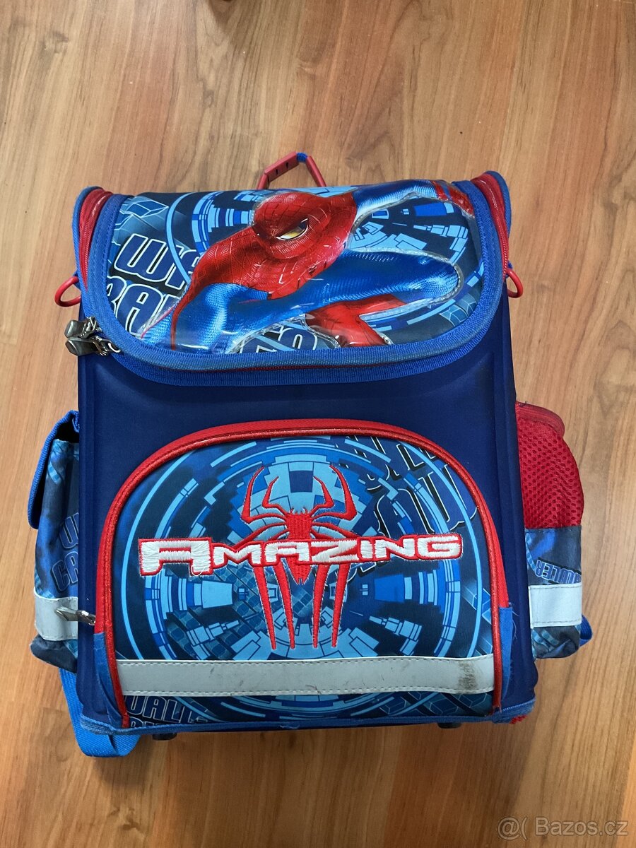 Školní aktovka Spiderman + penál a desky