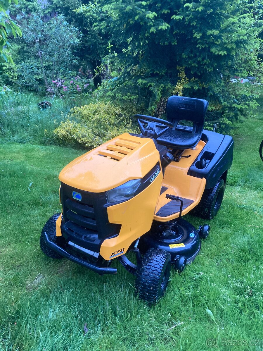 Cub Cadet XT2 QR106