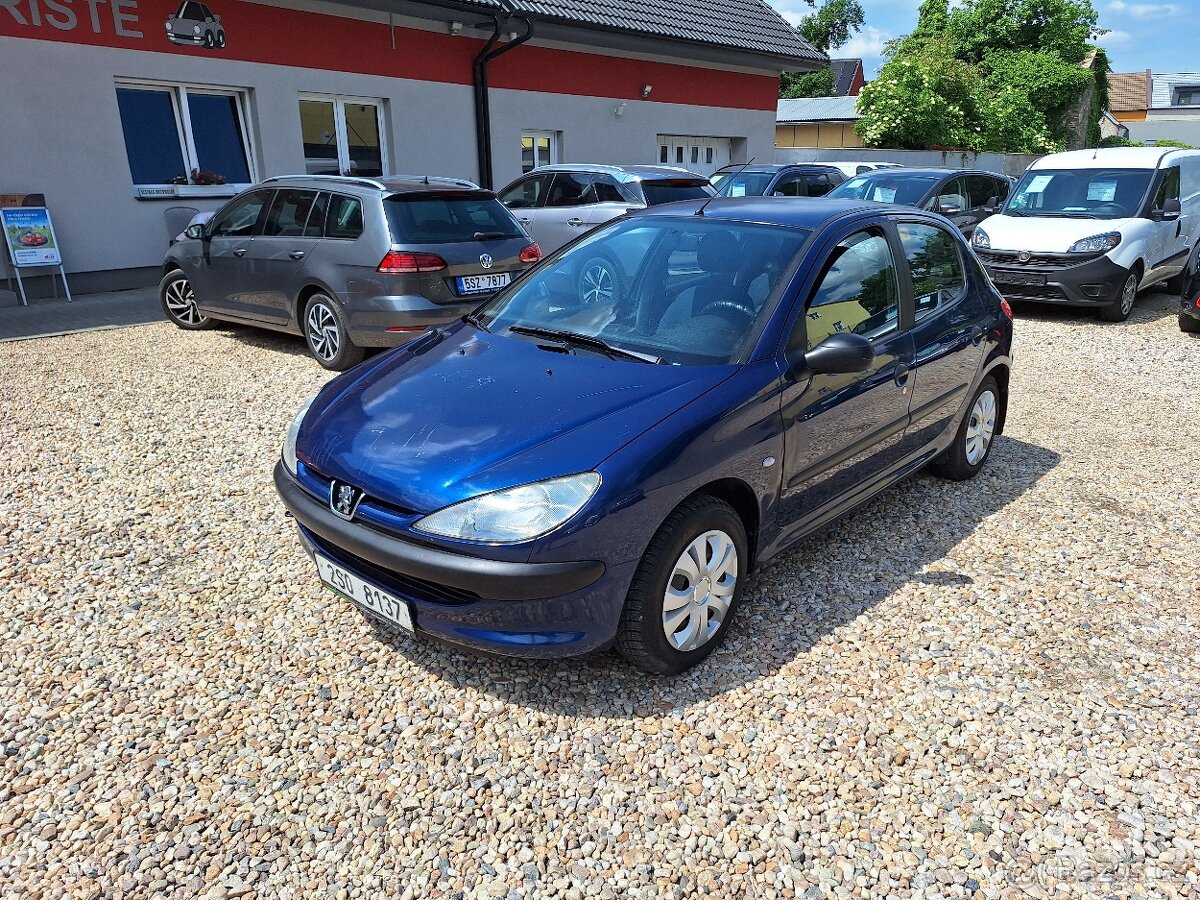 Peugeot 206 1.2i 44KW Tažné, Nové v ČR, 5Dveří