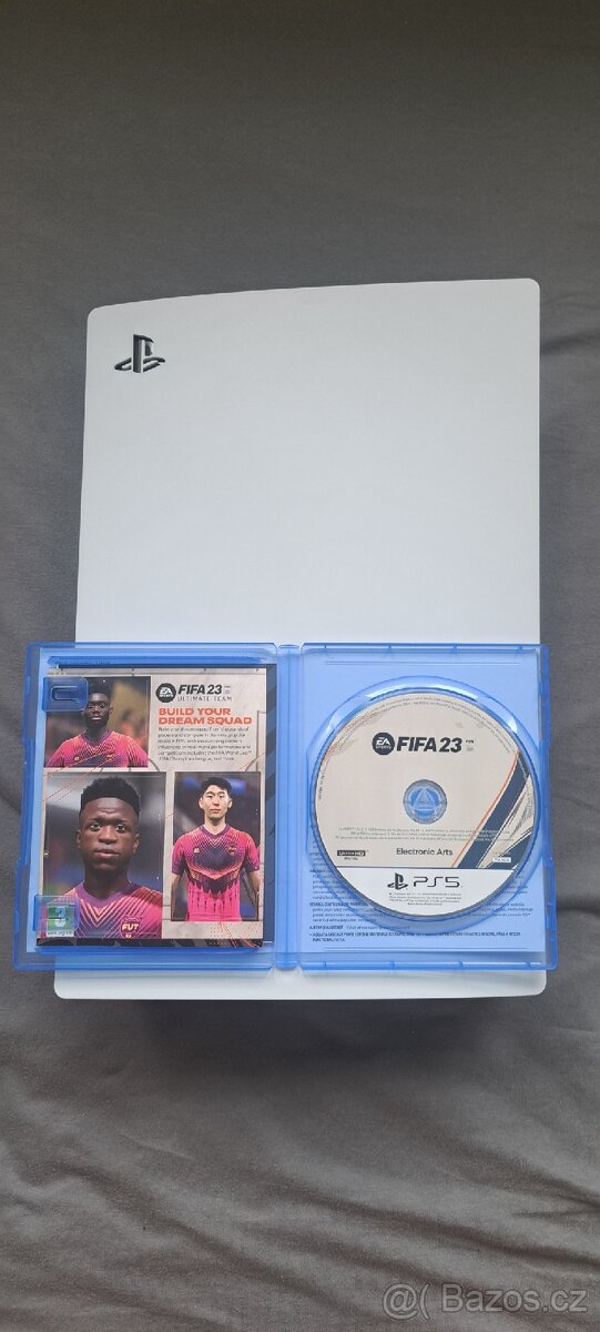 PS 5 + 1 CONTROLEY + FIFA 23 (ZDARMA)