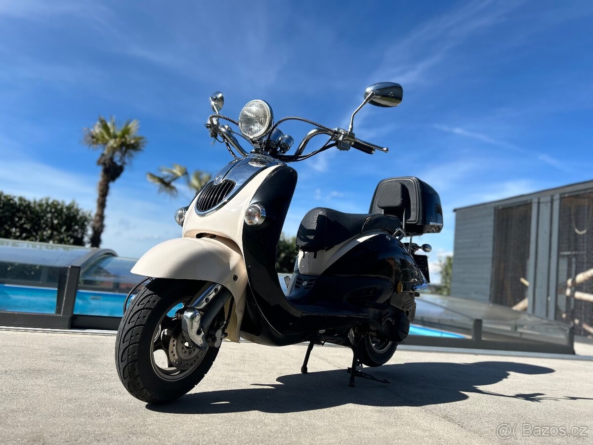 Skútr Znen 125