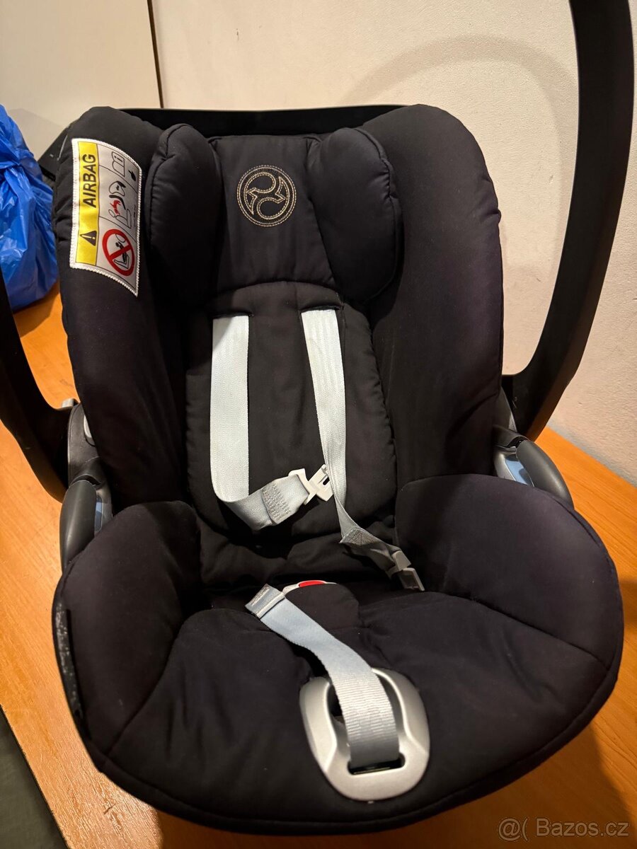 Prodám autosedačku Cybex CLOUD Z I-SIZE Deep Black/black