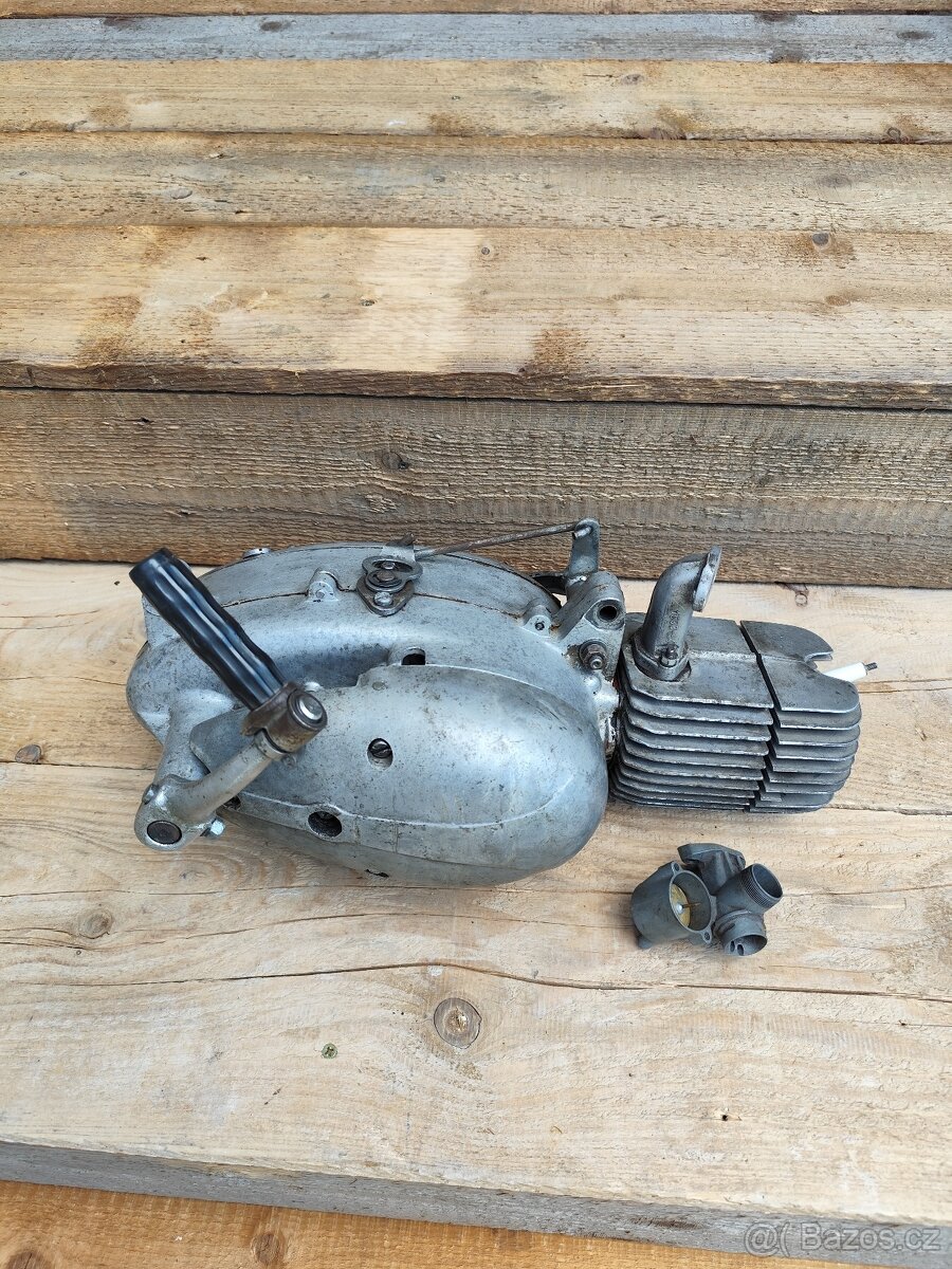 Motor Jawa 05