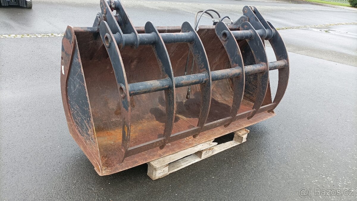 Lopata s přidržovačem SD2200 pro Merlo