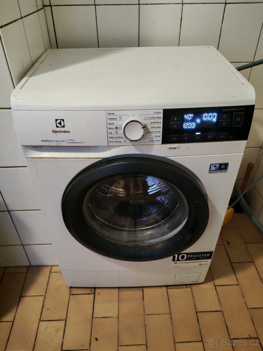 Pračka Electrolux PerfectCare 600, 1-7 kg