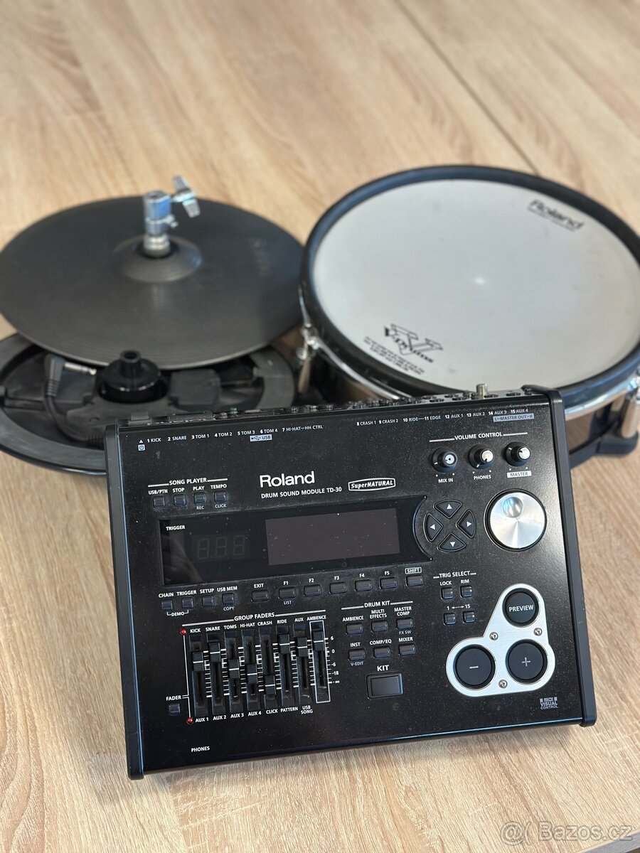 Prodám špičkový set pro elektronické bicí Roland