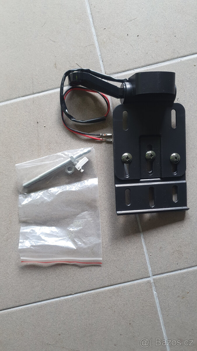 Boční držák na SPZ