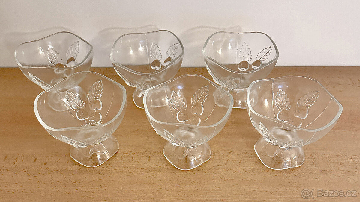 Skleněné poháry 6 kusů - nové