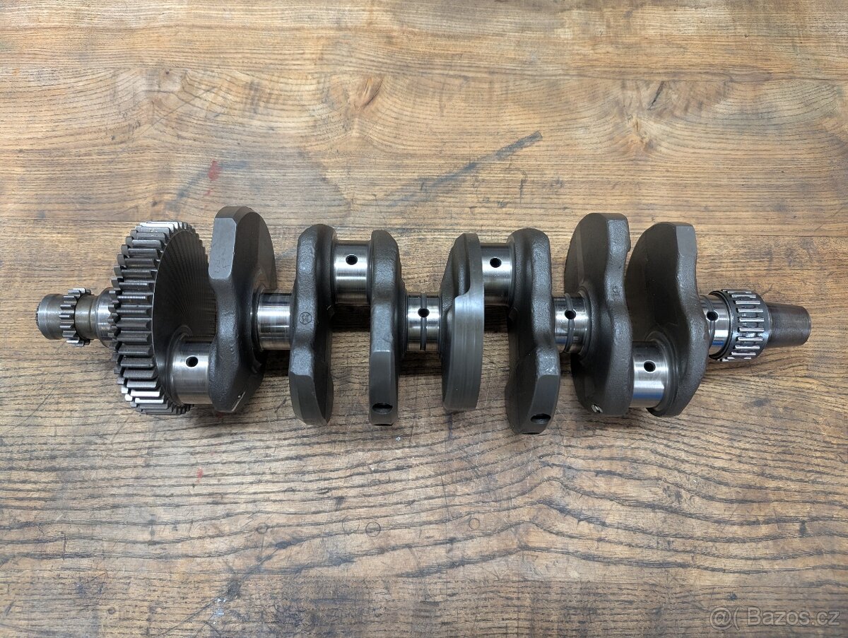 Kliková hřídel CBR900RR sc33