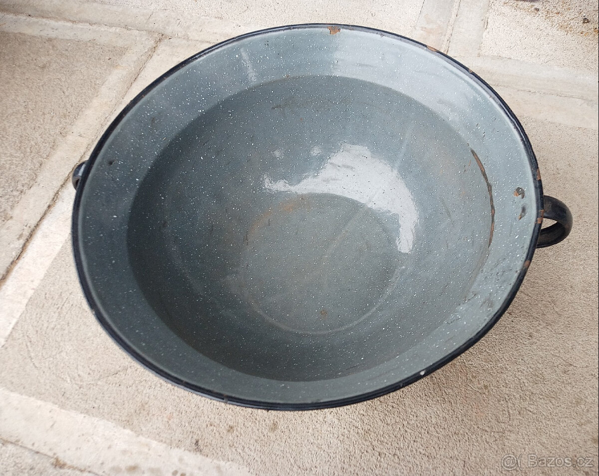 Smaltovaná mísa černá, průměr 40cm, výška cca 17cm