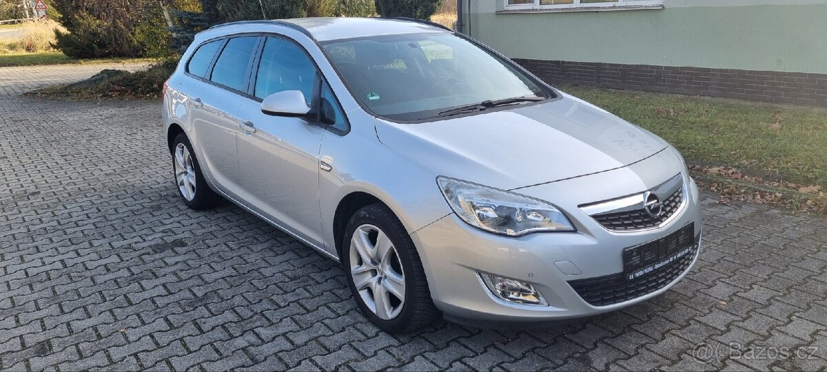 Opel Astra J Sports Tourer 1.4i 103Kw mod.2012 92 000km