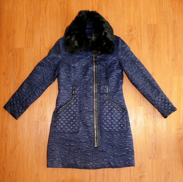 Zateplená tmavě modrá prošívaná bunda, vel. 38, zn. Via Spig