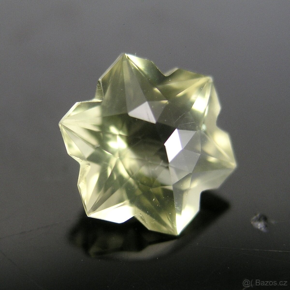 Křemen-2,95 ct-vločka